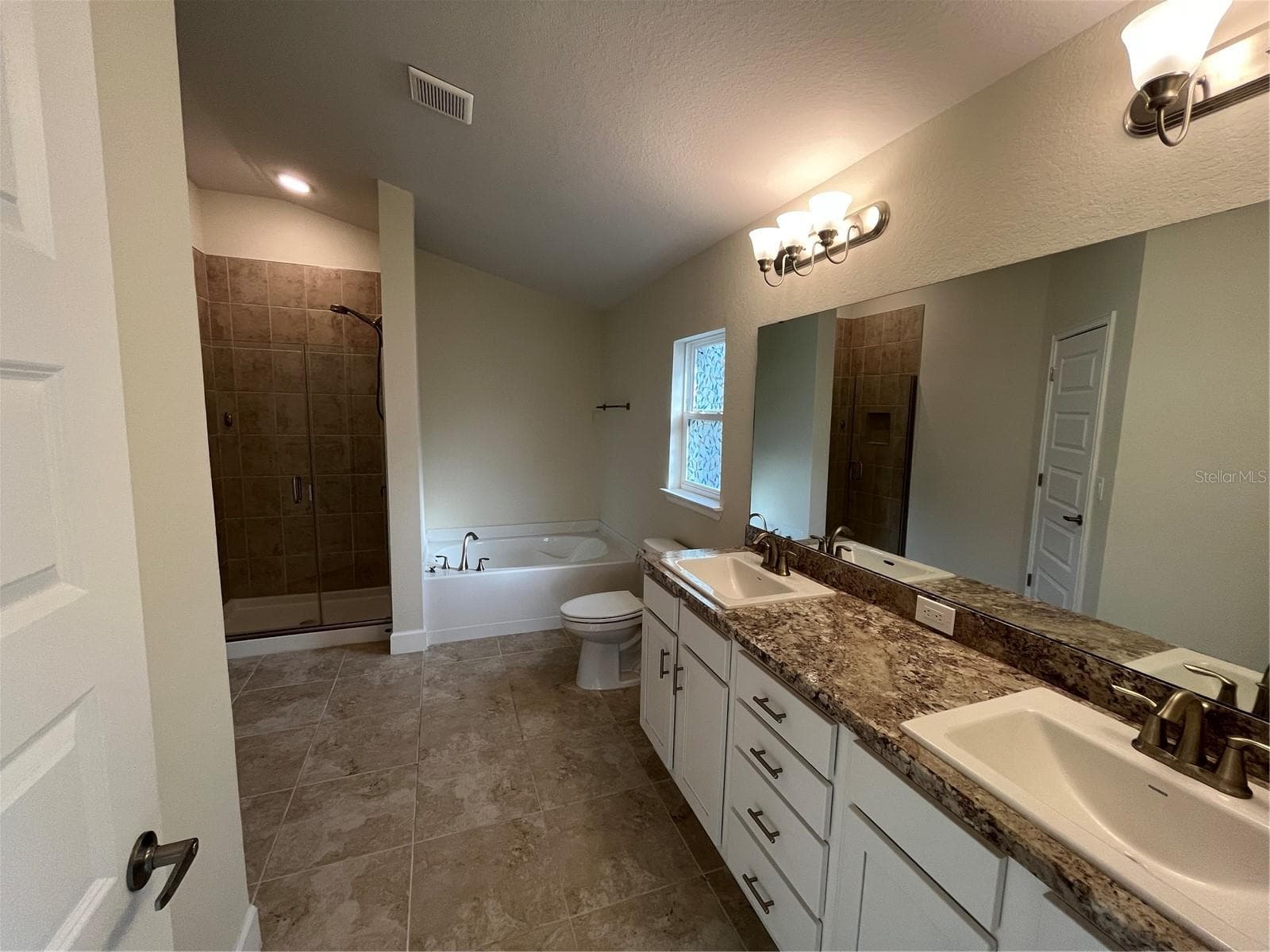 Single Family Residence at 136 KRENSON BAY LOOP, WINTER HAVEN, photo 19 of 30