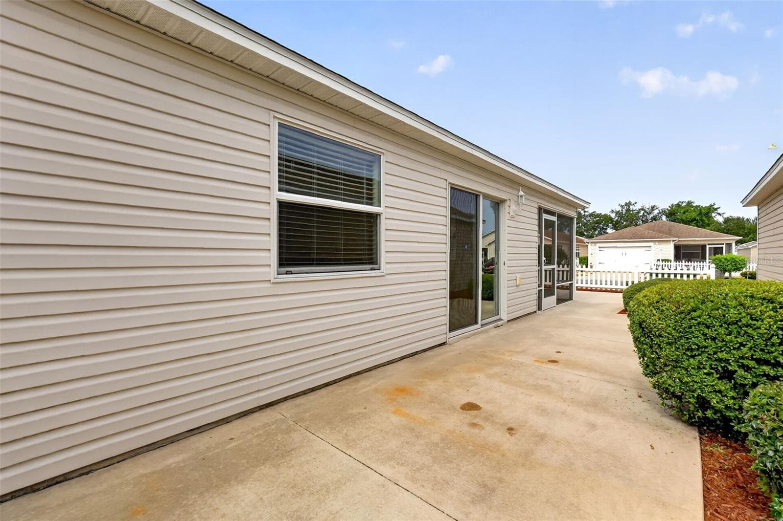 Side Patio - 3419 CARRABELLE CT, THE VILLAGES