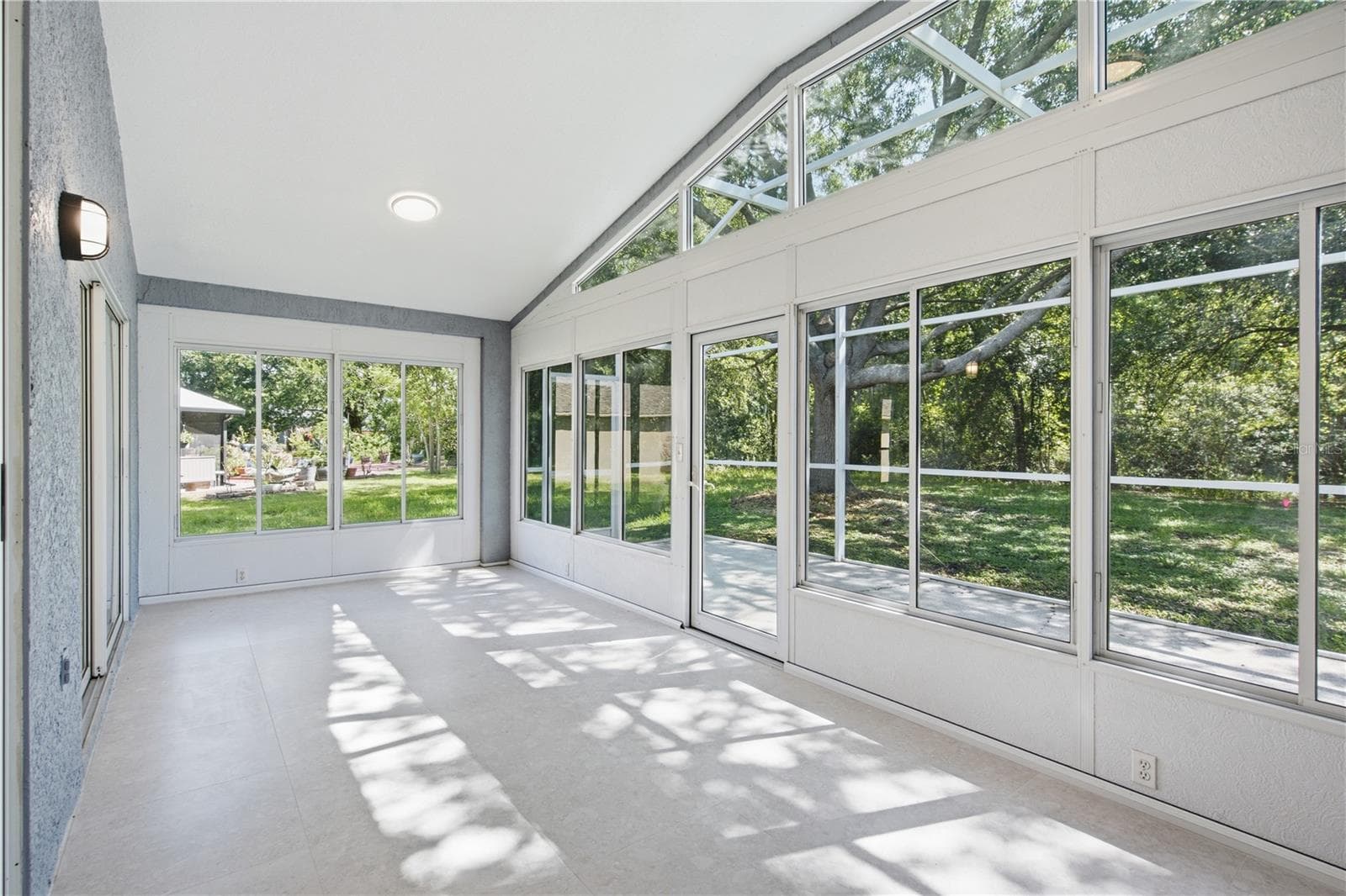 Single Family Residence at 6003 CHELLAS CT, LUTZ, photo 32 of 44
