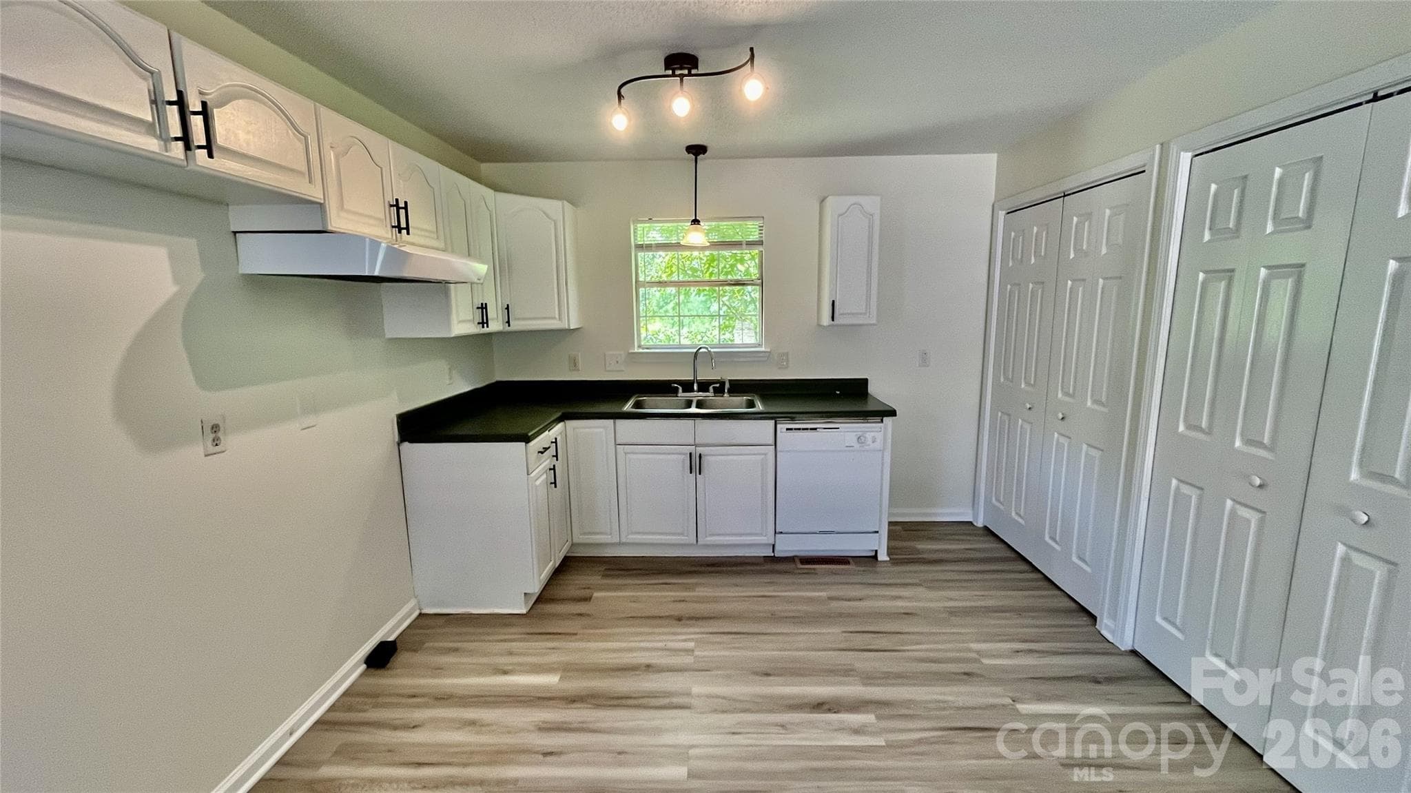 Single Family Residence at Salisbury, photo 4 of 31