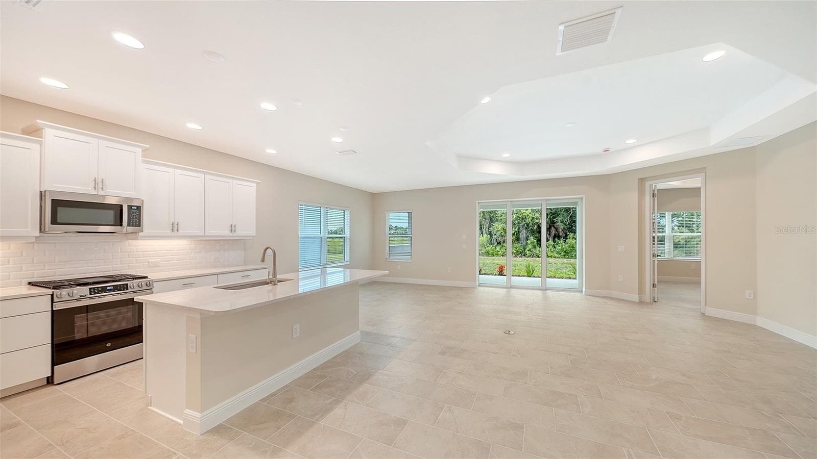 Single Family Residence at 6547 BIG BAYOU DR, SARASOTA, photo 3 of 52