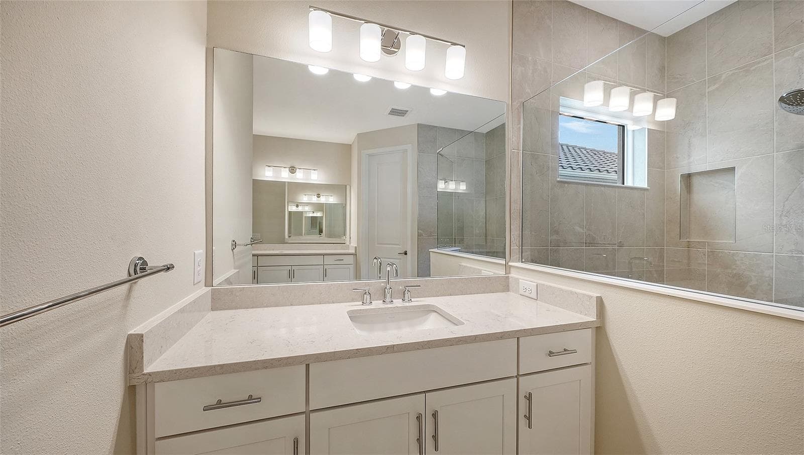 Single Family Residence at 6547 BIG BAYOU DR, SARASOTA, photo 23 of 52