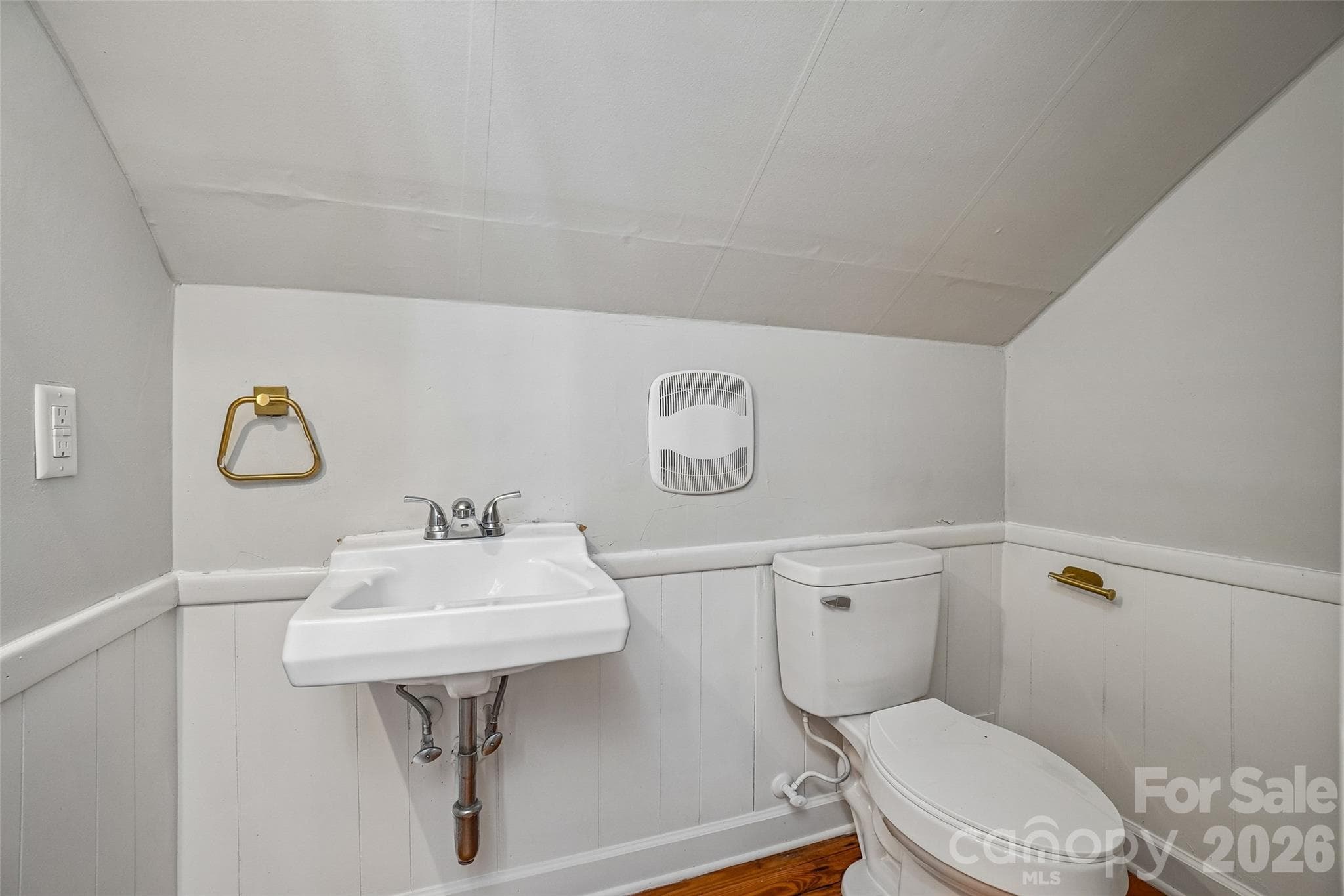 Single Family Residence at 28 Ridgefield Place, Asheville, photo 22 of 48