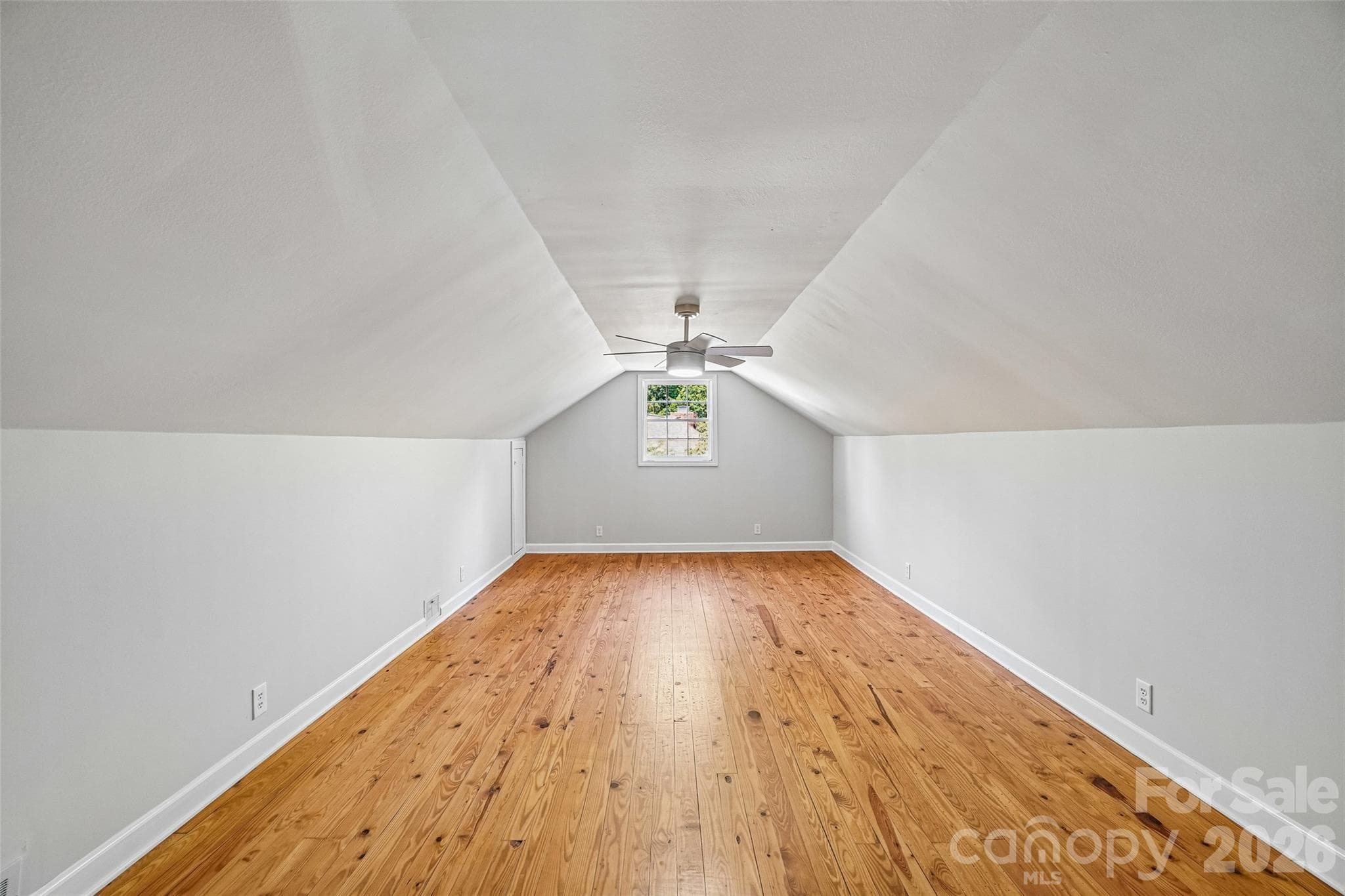Single Family Residence at 28 Ridgefield Place, Asheville, photo 24 of 48
