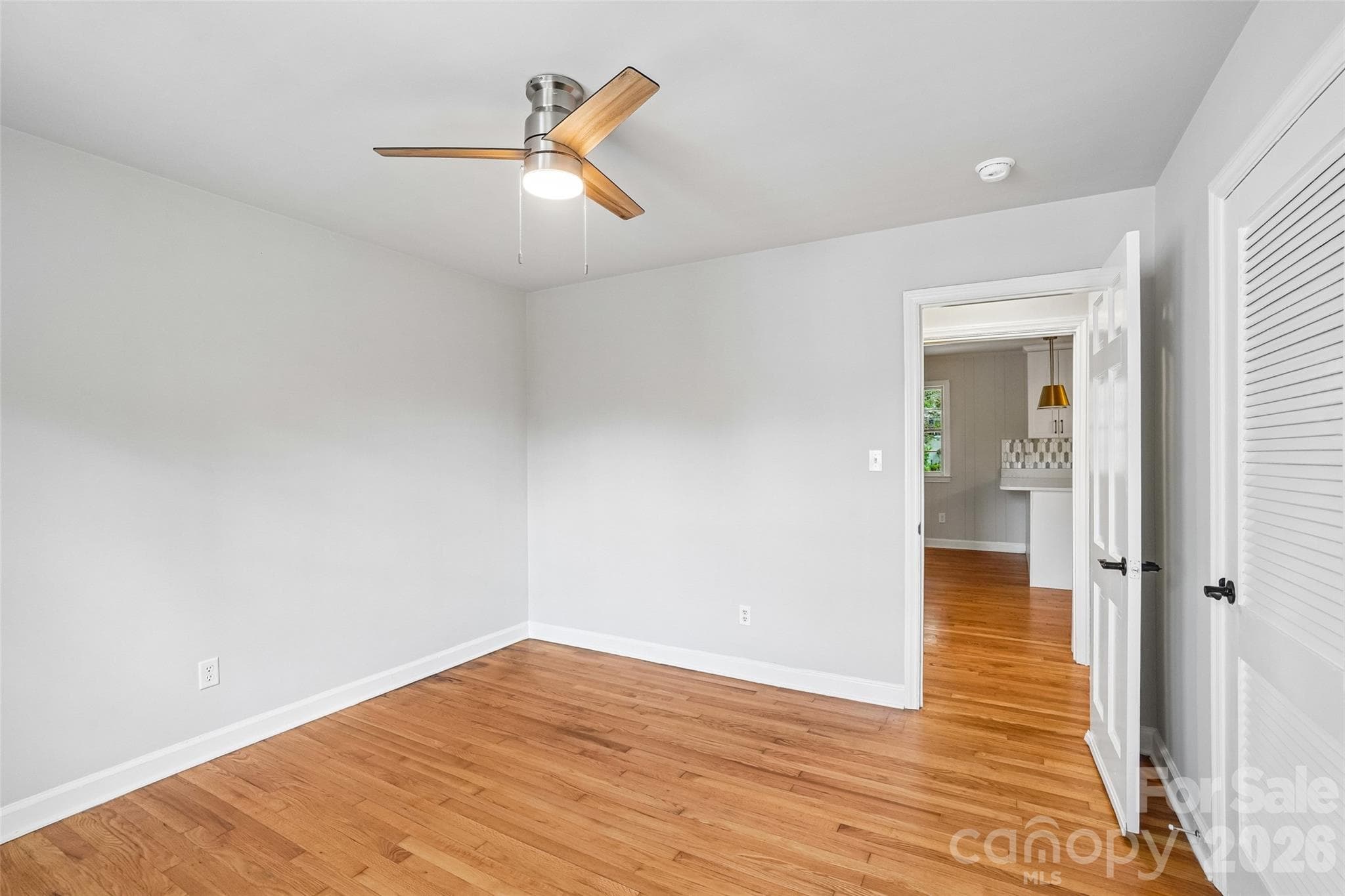 Single Family Residence at 28 Ridgefield Place, Asheville, photo 29 of 48