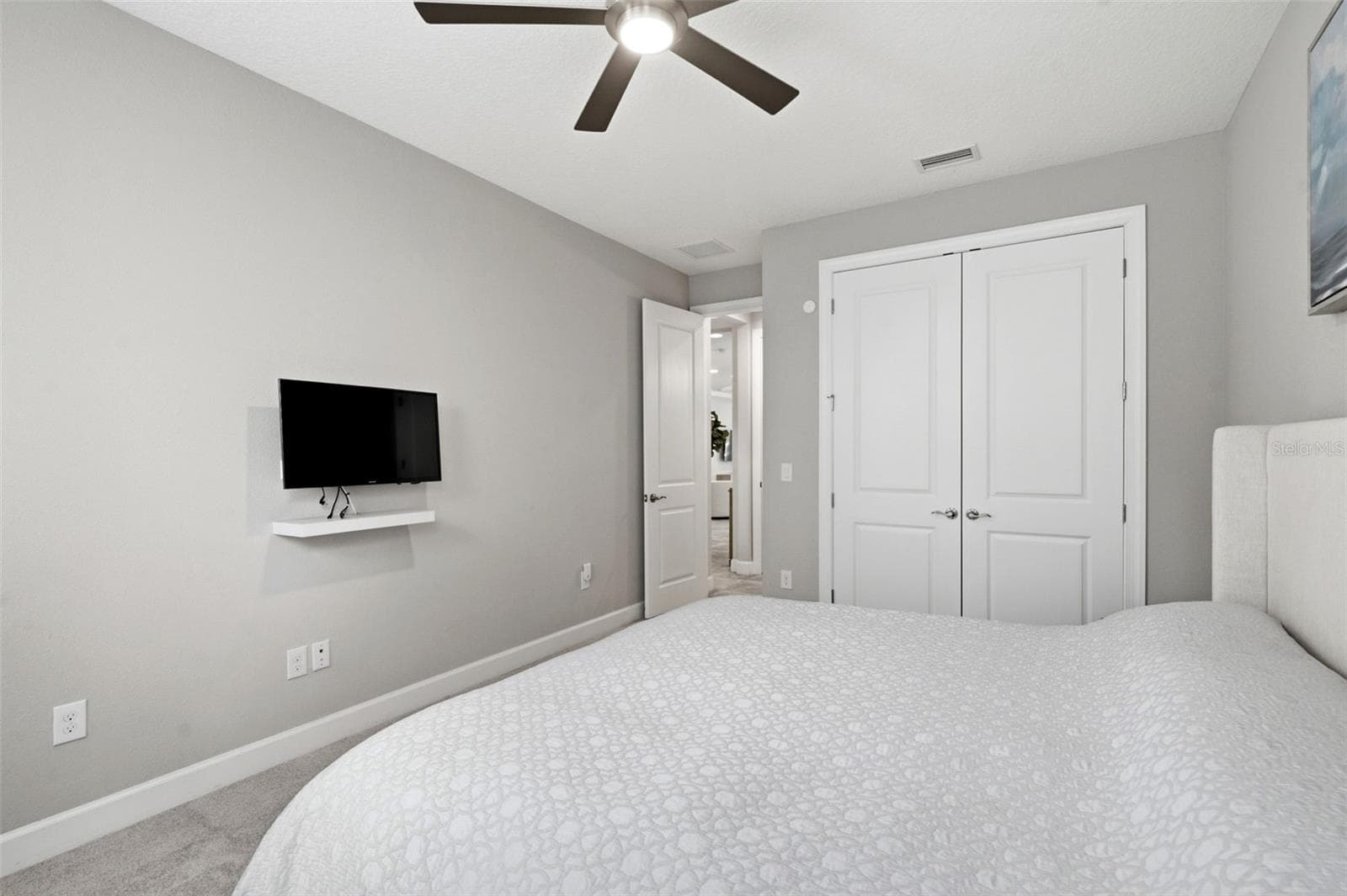 Single Family Residence at 9750 HIGHLAND PARK PL, PALMETTO, photo 7 of 87