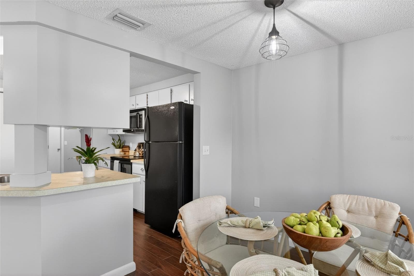 Dinette with Kitchen Access - 1226 PINE NEEDLE RD, VENICE