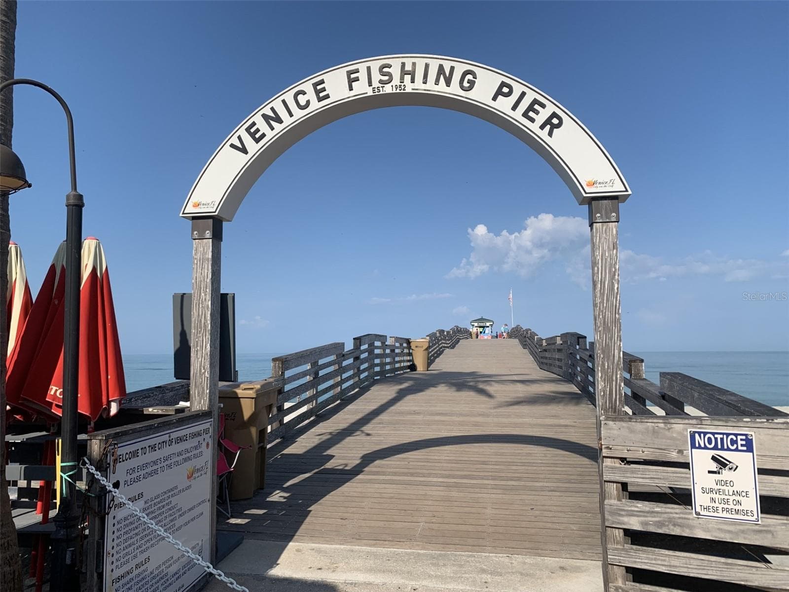 Pinebrook South is Minutes from the Venice Pier - 1226 PINE NEEDLE RD, VENICE
