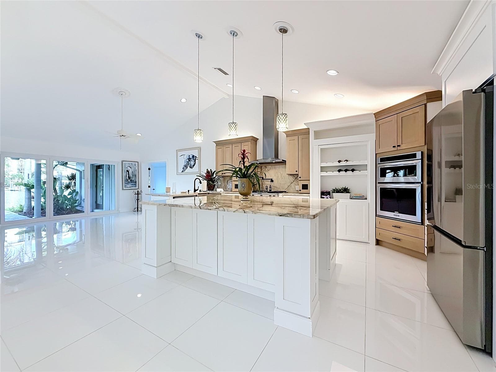 Single Family Residence at 324 LEEWARD IS, CLEARWATER BEACH, photo 8 of 77