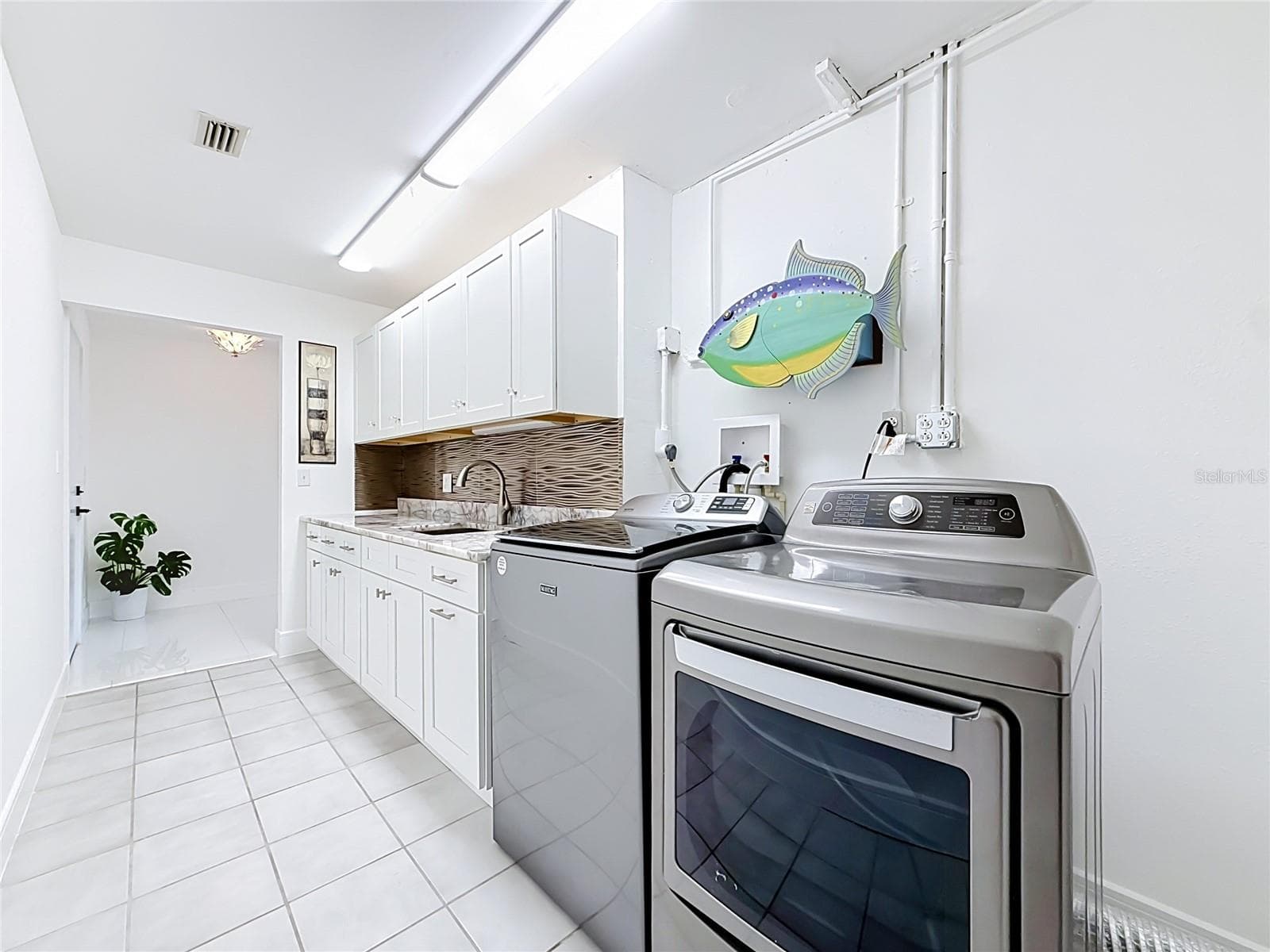 Single Family Residence at 324 LEEWARD IS, CLEARWATER BEACH, photo 41 of 77