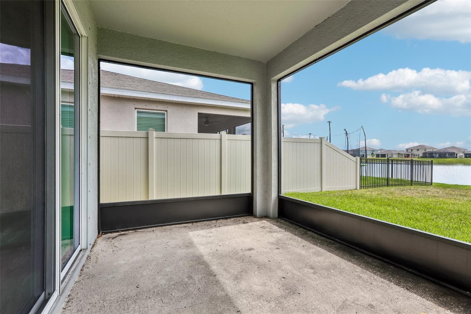 Single Family Residence at 327 MANGROVE MANOR DR, APOLLO BEACH, photo 24 of 30
