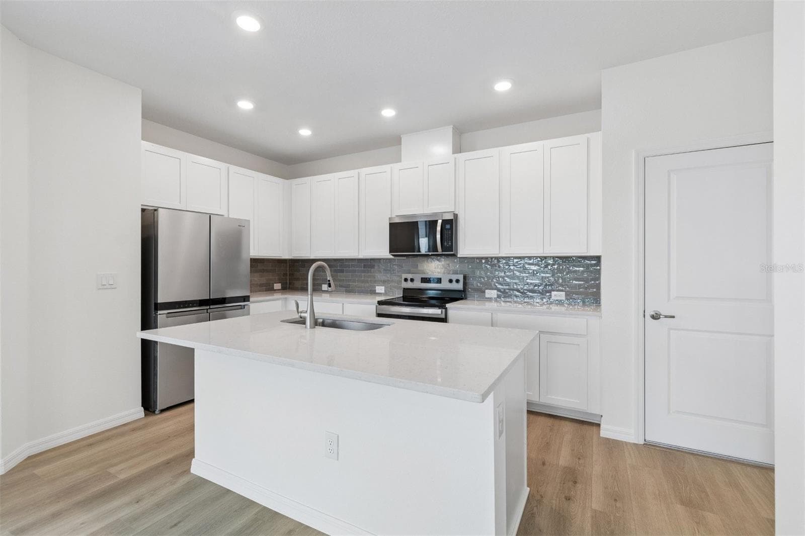 Kitchen - 6341 JENSEN VIEW AVE, APOLLO BEACH