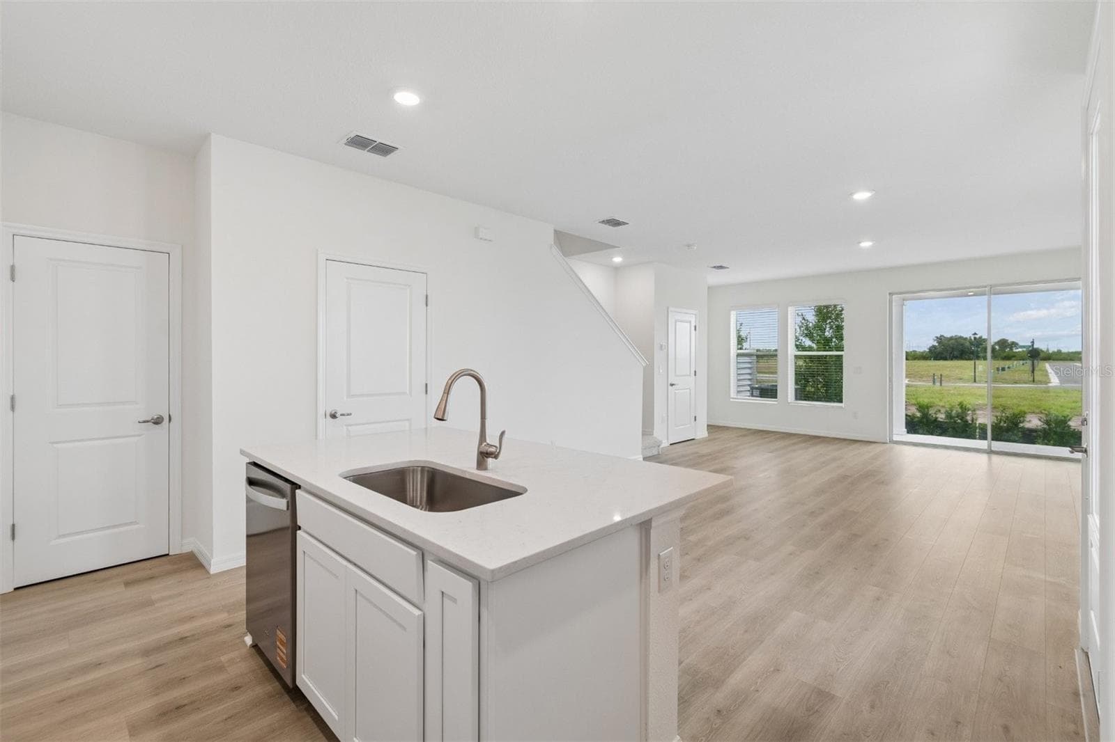 Kitchen - 6341 JENSEN VIEW AVE, APOLLO BEACH