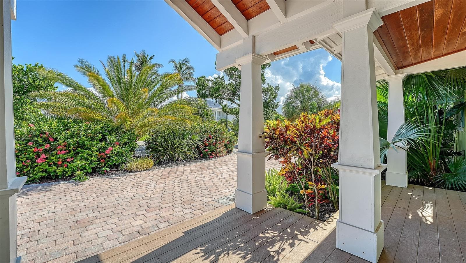 Single Family Residence at 602 BUTTONWOOD DR, LONGBOAT KEY, photo 7 of 61