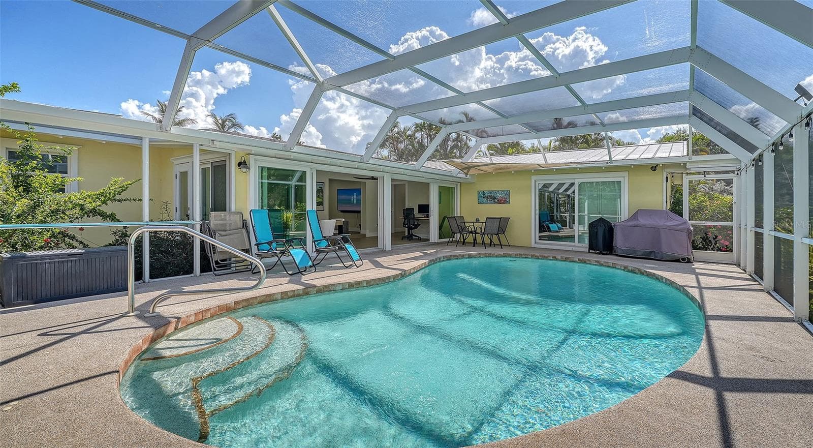 Single Family Residence at 602 BUTTONWOOD DR, LONGBOAT KEY, photo 47 of 61