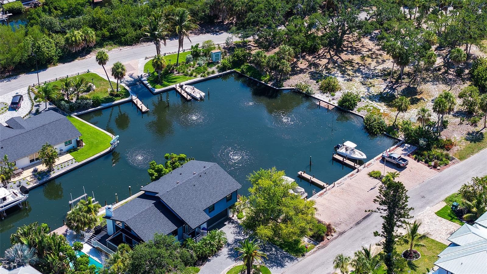 Single Family Residence at 602 BUTTONWOOD DR, LONGBOAT KEY, photo 59 of 61