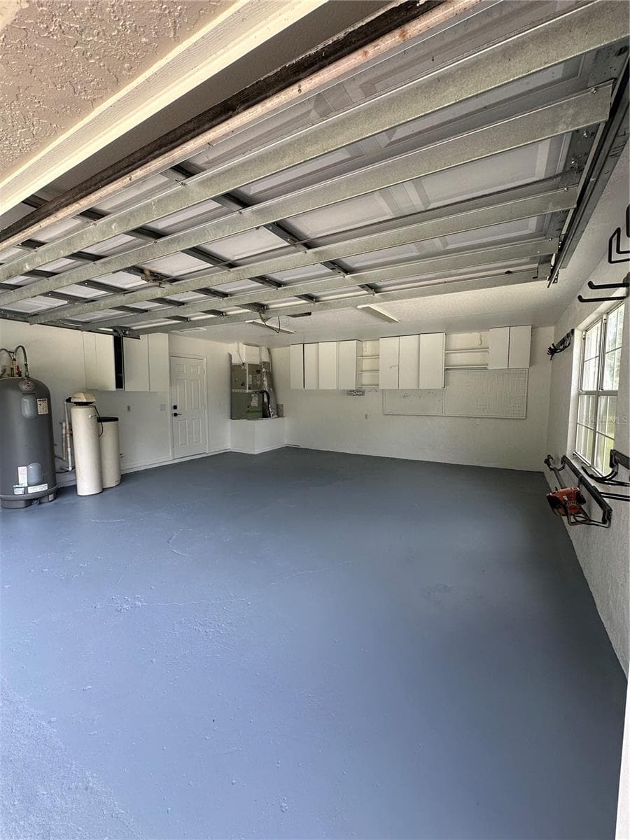 Garage - 14810 NW 185 ST, WILLISTON