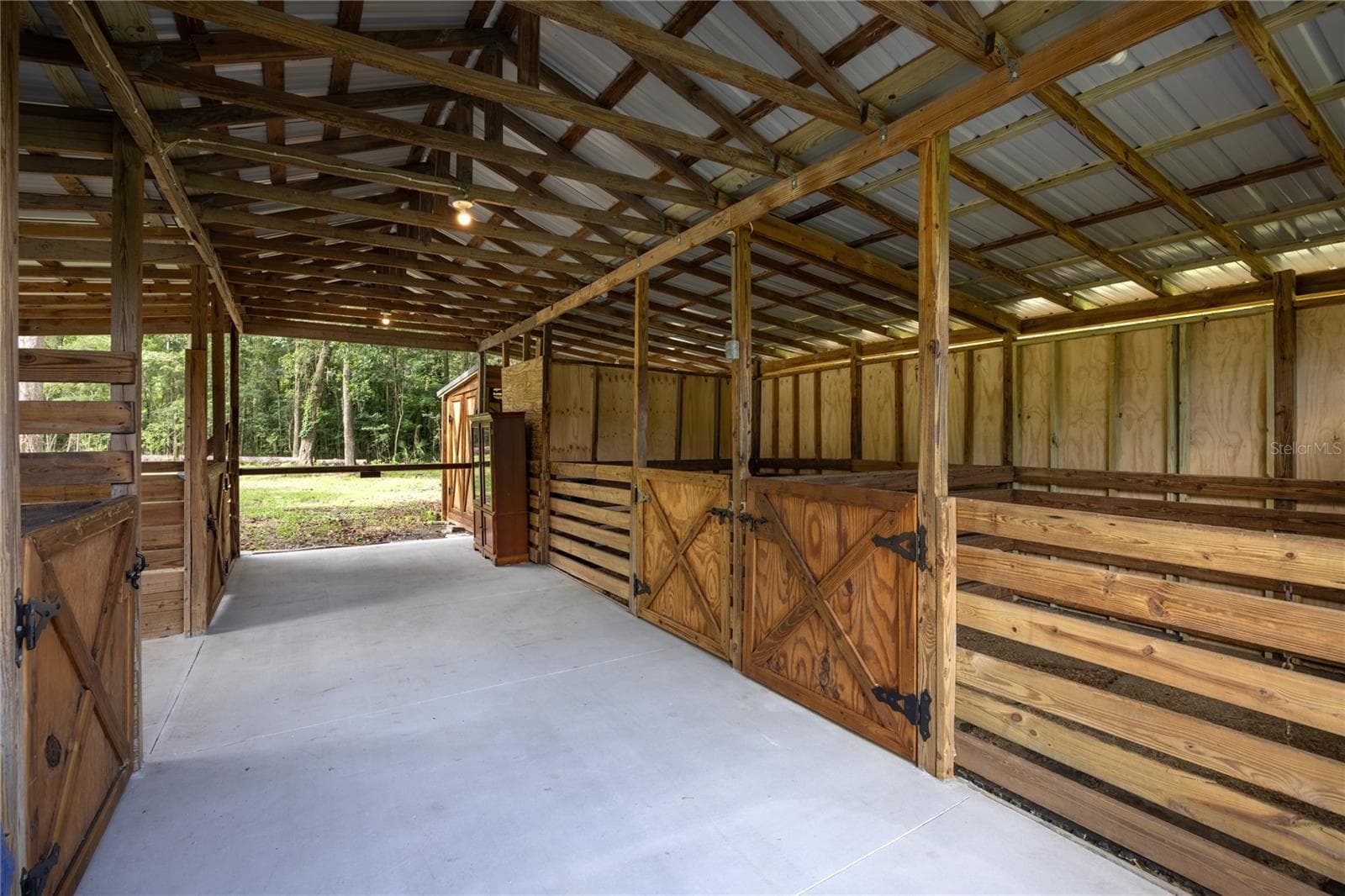 Barn Interior - 14810 NW 185 ST, WILLISTON