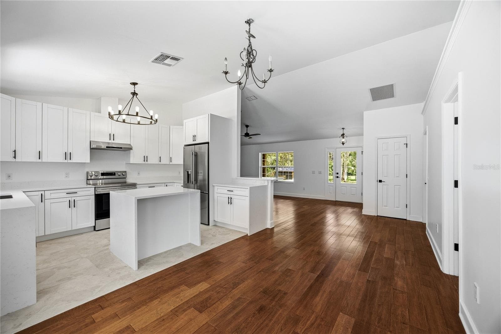 Interior Home - 14810 NW 185 ST, WILLISTON
