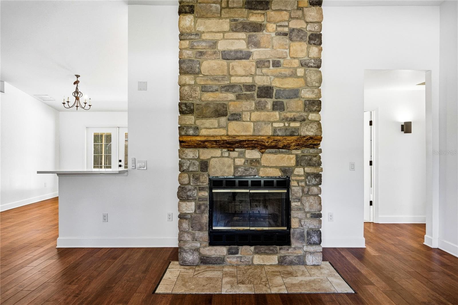 Fireplace - 14810 NW 185 ST, WILLISTON