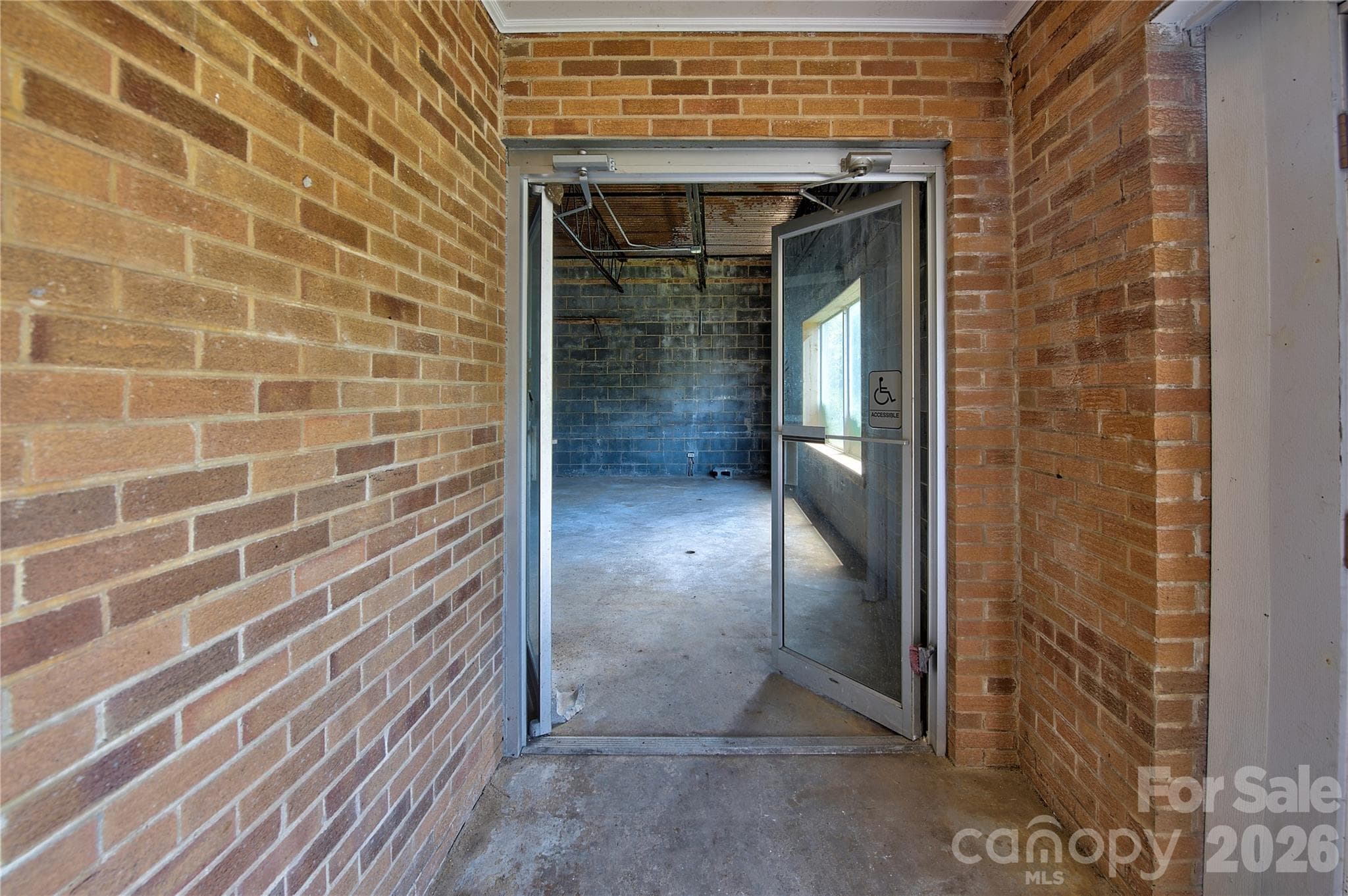 Entry Foyer - 193 Walnut Avenue, Spruce Pine