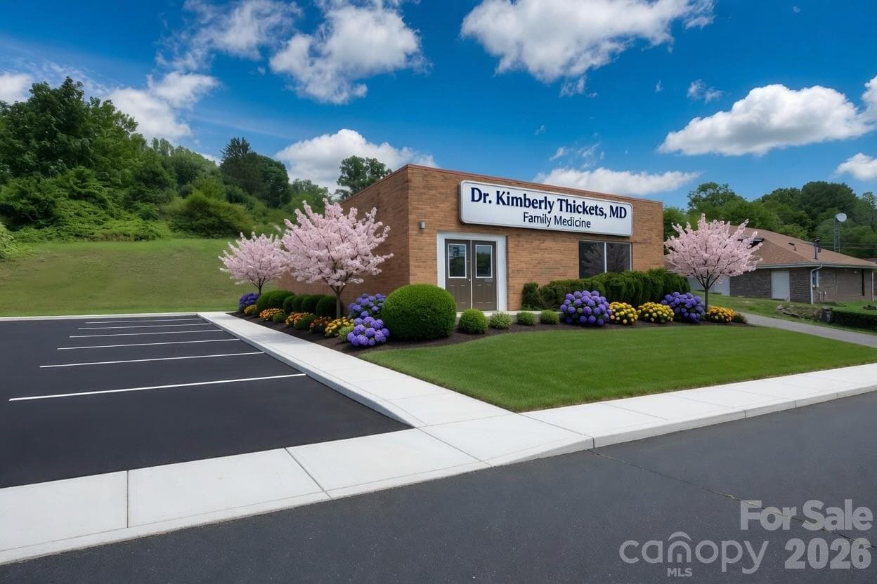 AI Enhanced Possibility - 193 Walnut Avenue, Spruce Pine