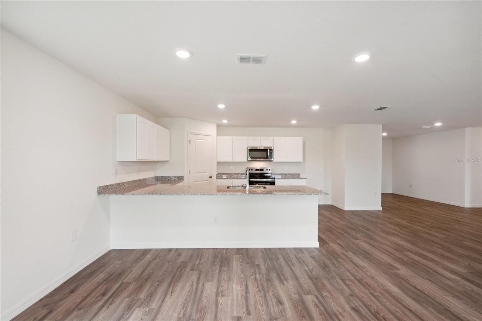 Single Family Residence at 15477 DUSKY SPARROW RD, WEEKI WACHEE, photo 15 of 35