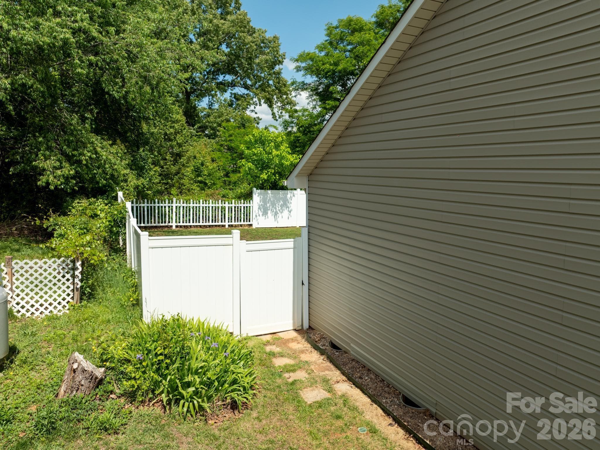 Single Family Residence at 1590 Mayfair Drive, Conover, photo 41 of 42