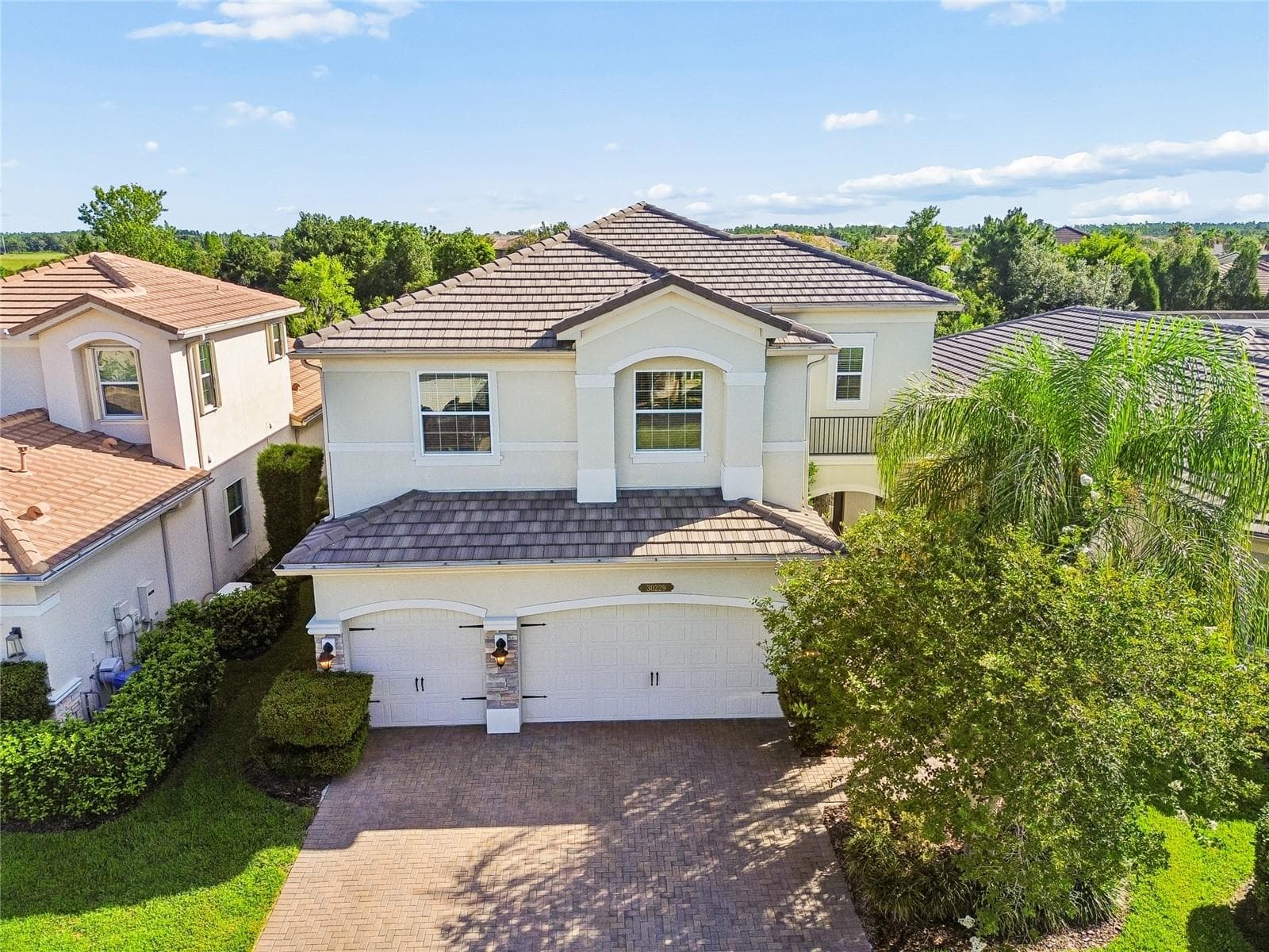 Single Family Residence at 30229 SOUTHERNWOOD CT, WESLEY CHAPEL, photo 4 of 90