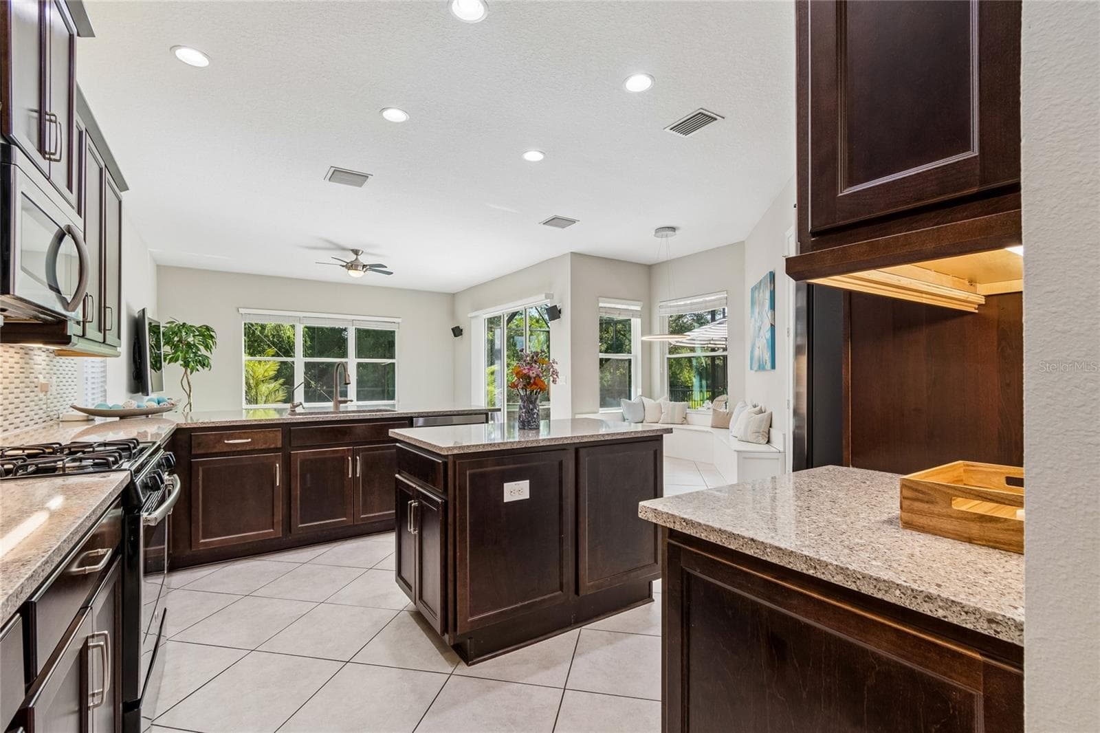 Single Family Residence at 30229 SOUTHERNWOOD CT, WESLEY CHAPEL, photo 20 of 90