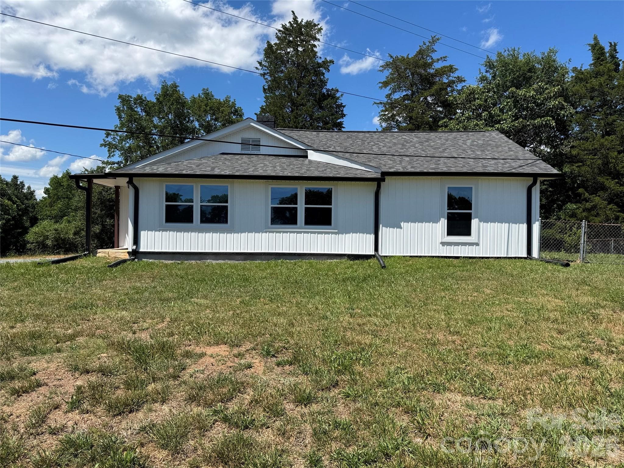 3812 Cliffside Road