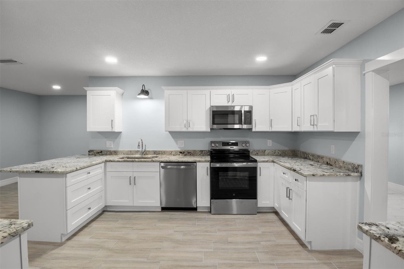 Kitchen - 3945 CHART PRINE RD, LAKELAND