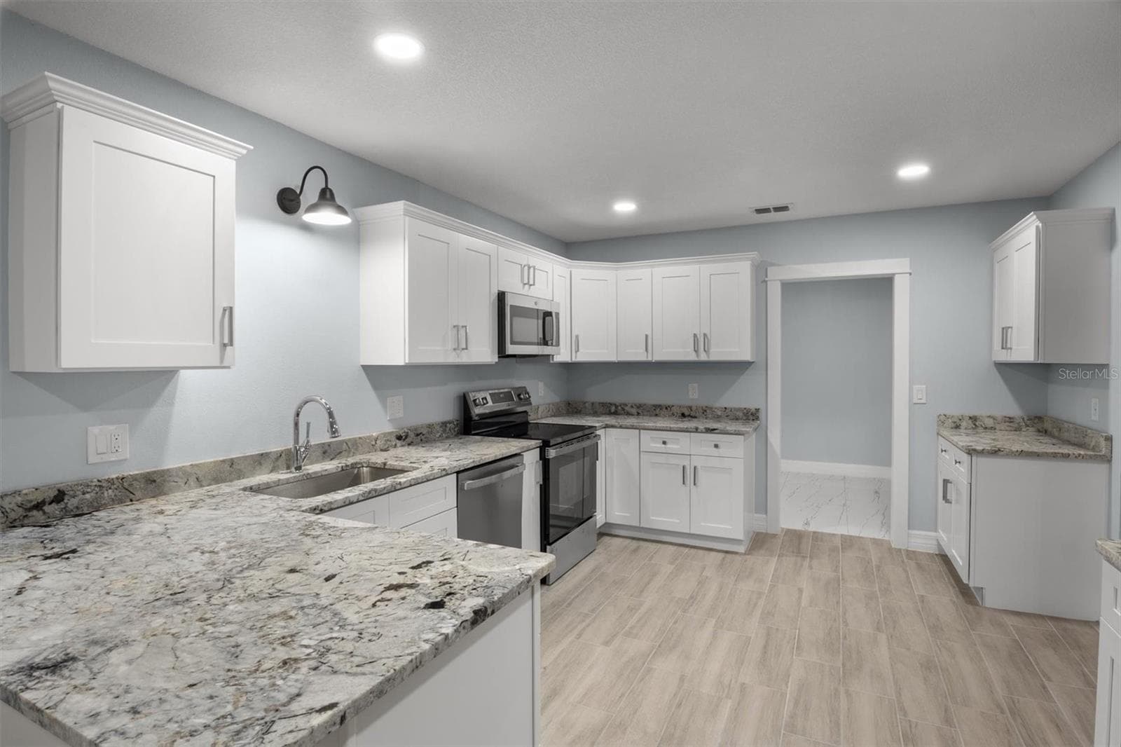 Kitchen - 3945 CHART PRINE RD, LAKELAND