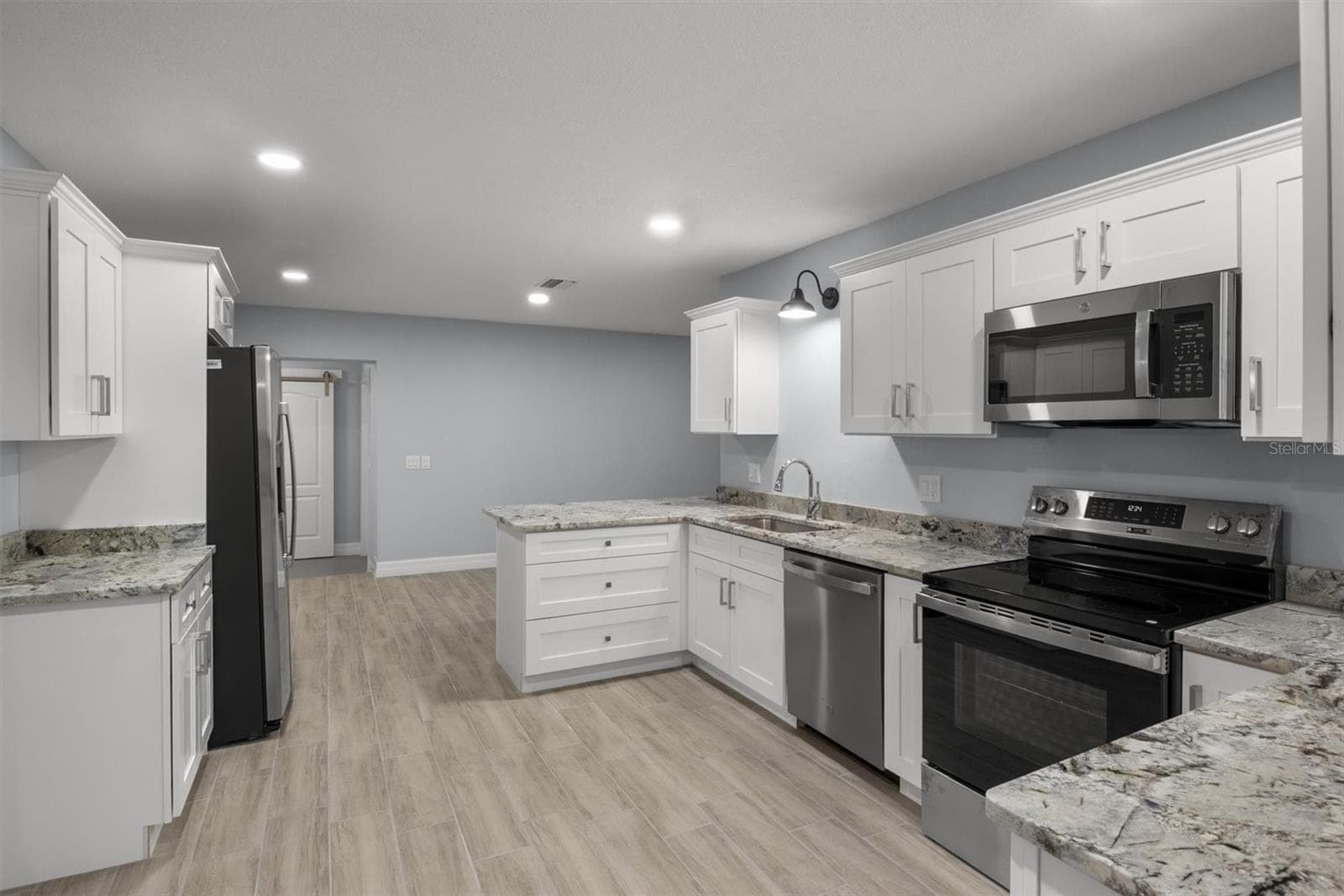 Kitchen - 3945 CHART PRINE RD, LAKELAND
