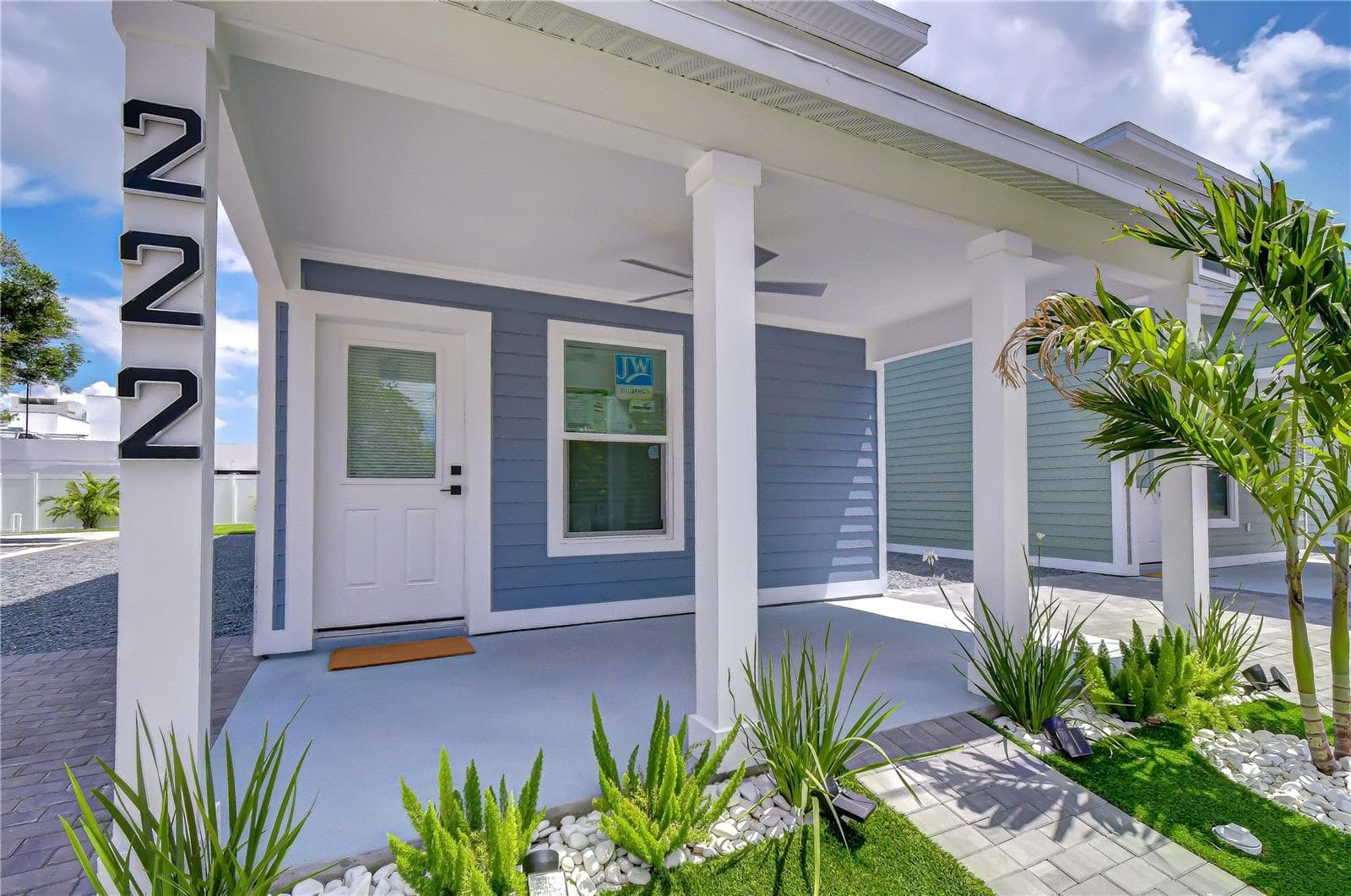 Single Family Residence at 222 8TH AVENUE DR W, BRADENTON, photo 7 of 33