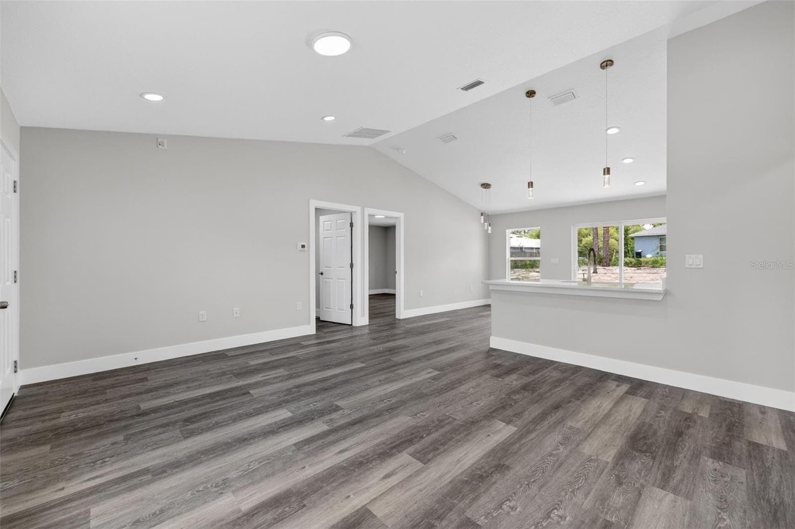 Single Family Residence at 1913 SW DEERPARK HEIGHTS RD, DUNNELLON, photo 5 of 26