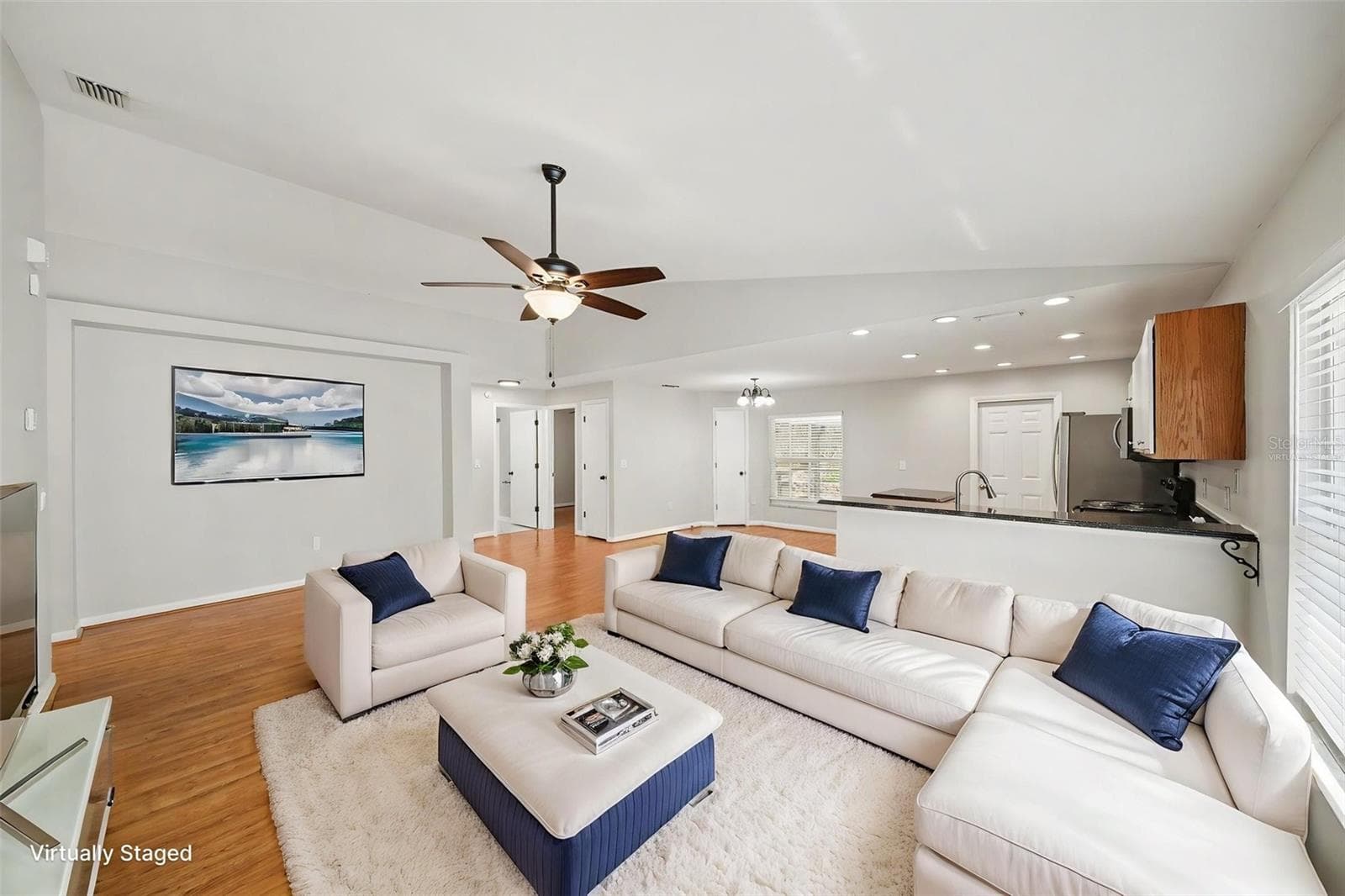 Virtually Staged - 2424 CAMDEN OAKS PL, VALRICO