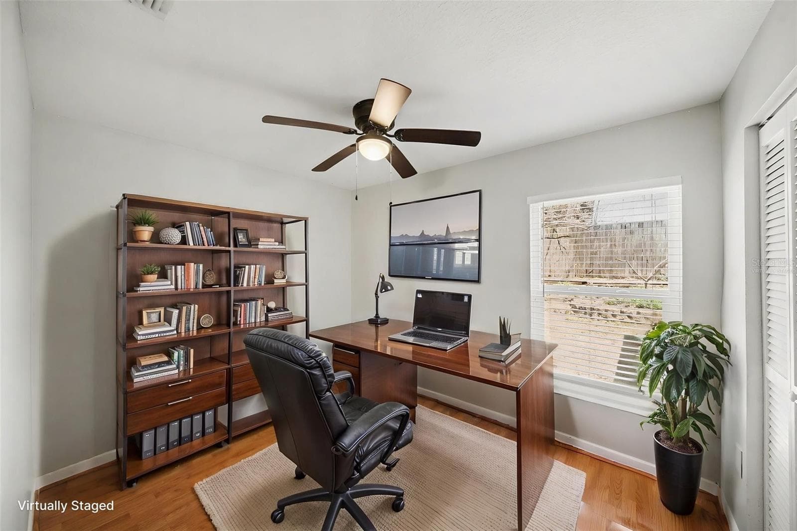 Virtually Staged - 2424 CAMDEN OAKS PL, VALRICO