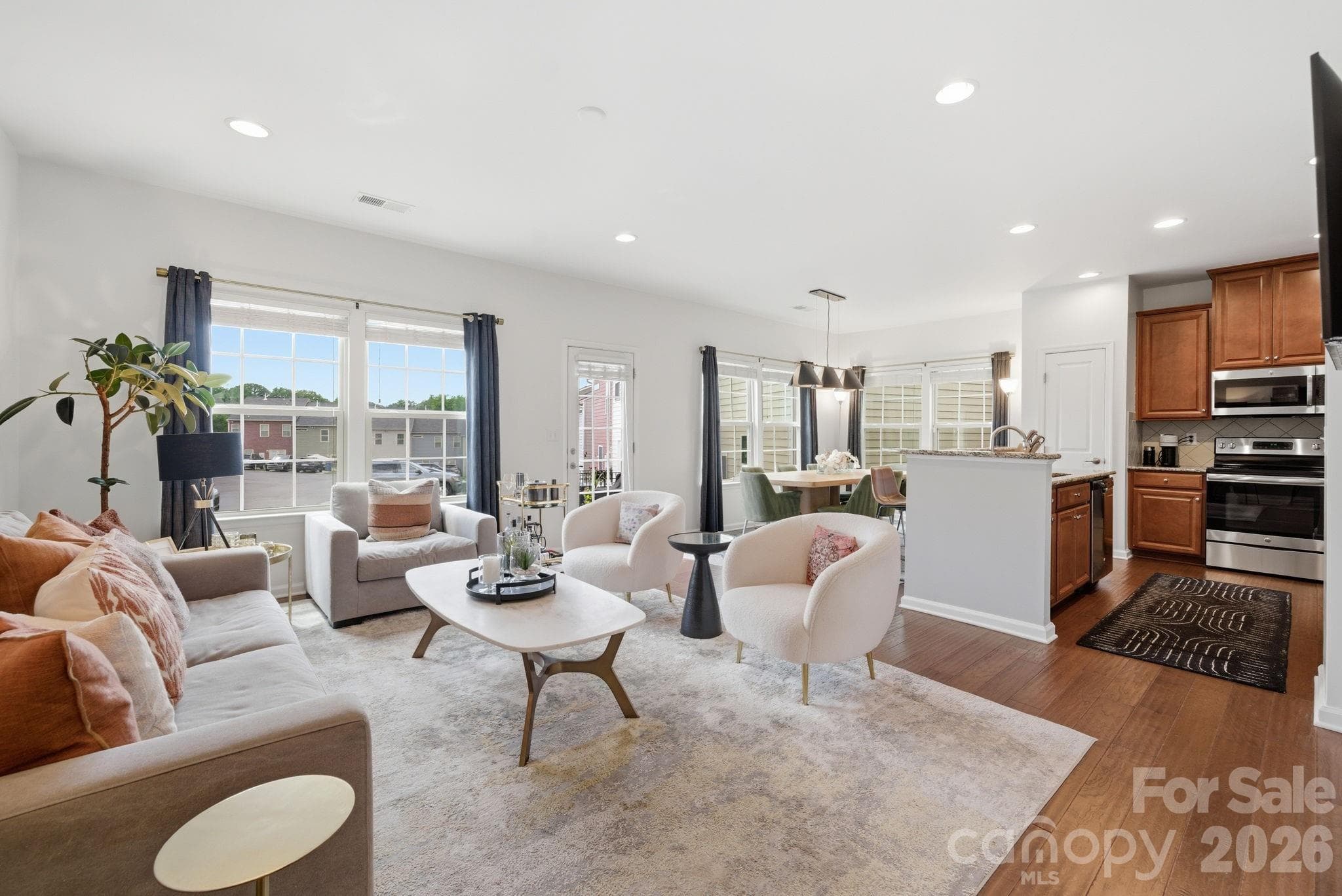 Living Room - 1760 Evergreen Drive, Charlotte