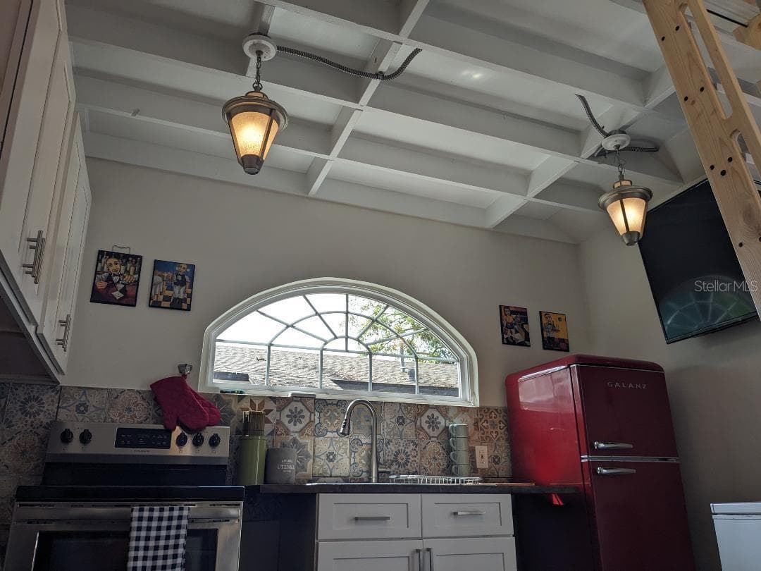 Single Family Residence at 735 26TH AVE S, ST PETERSBURG, photo 15 of 24