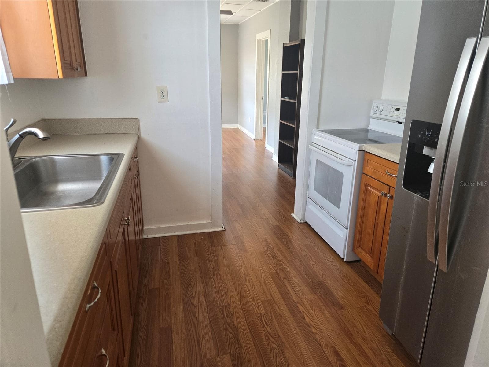Single Family Residence at 146 NE MADISON CIR N, ST PETERSBURG, photo 13 of 25