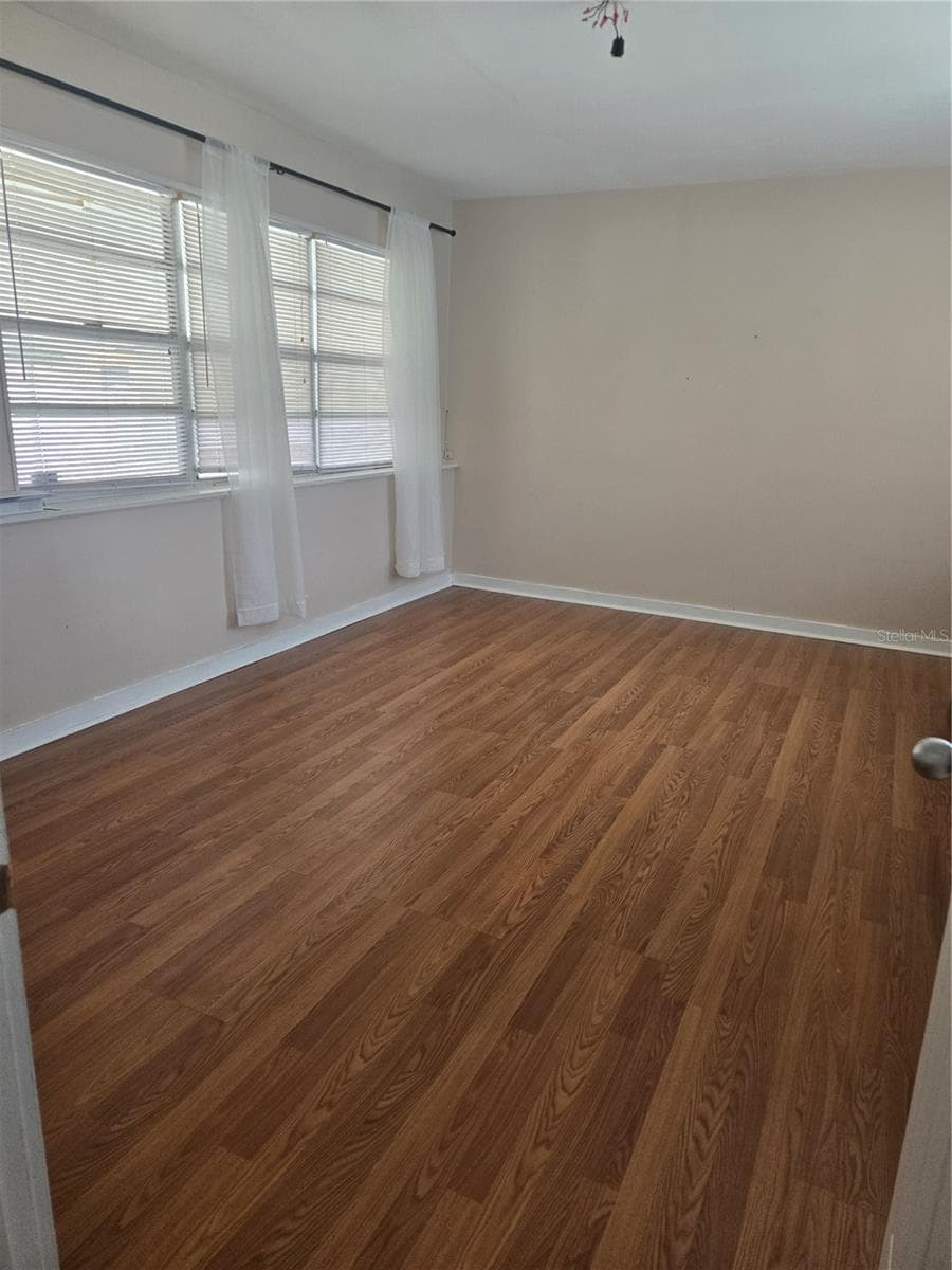 Single Family Residence at 146 NE MADISON CIR N, ST PETERSBURG, photo 14 of 25