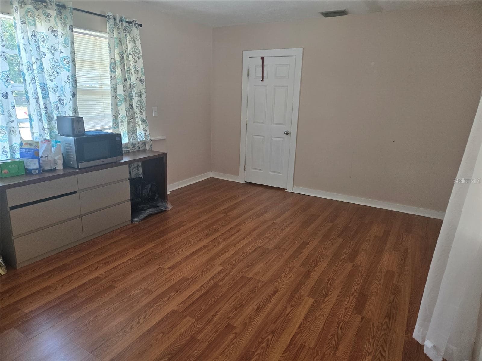 Single Family Residence at 146 NE MADISON CIR N, ST PETERSBURG, photo 15 of 25