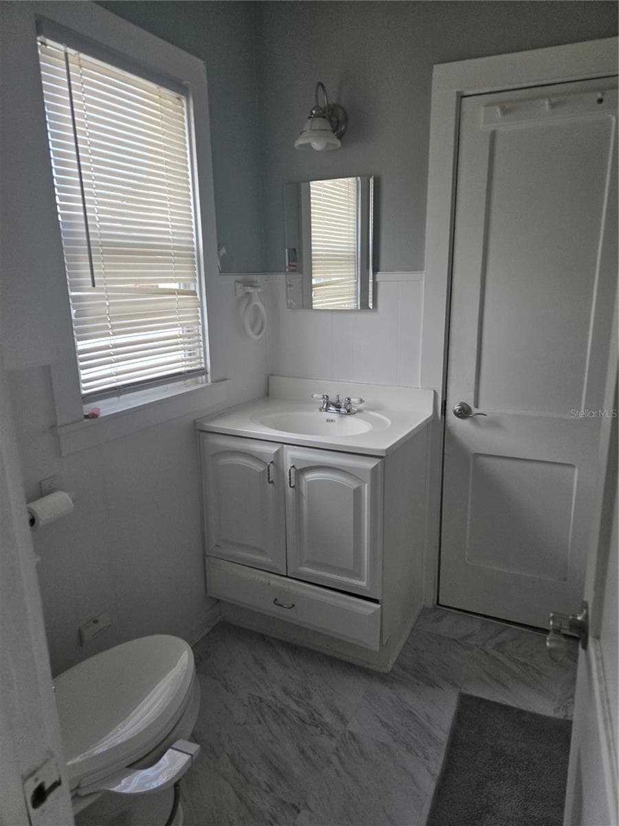 Single Family Residence at 146 NE MADISON CIR N, ST PETERSBURG, photo 18 of 25