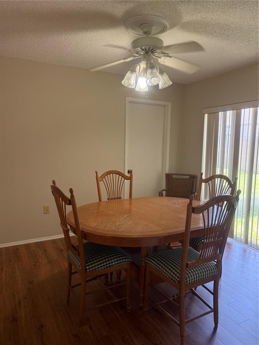 Single Family Residence at 4238 PINEFIELD AVE, HOLIDAY, photo 7 of 64