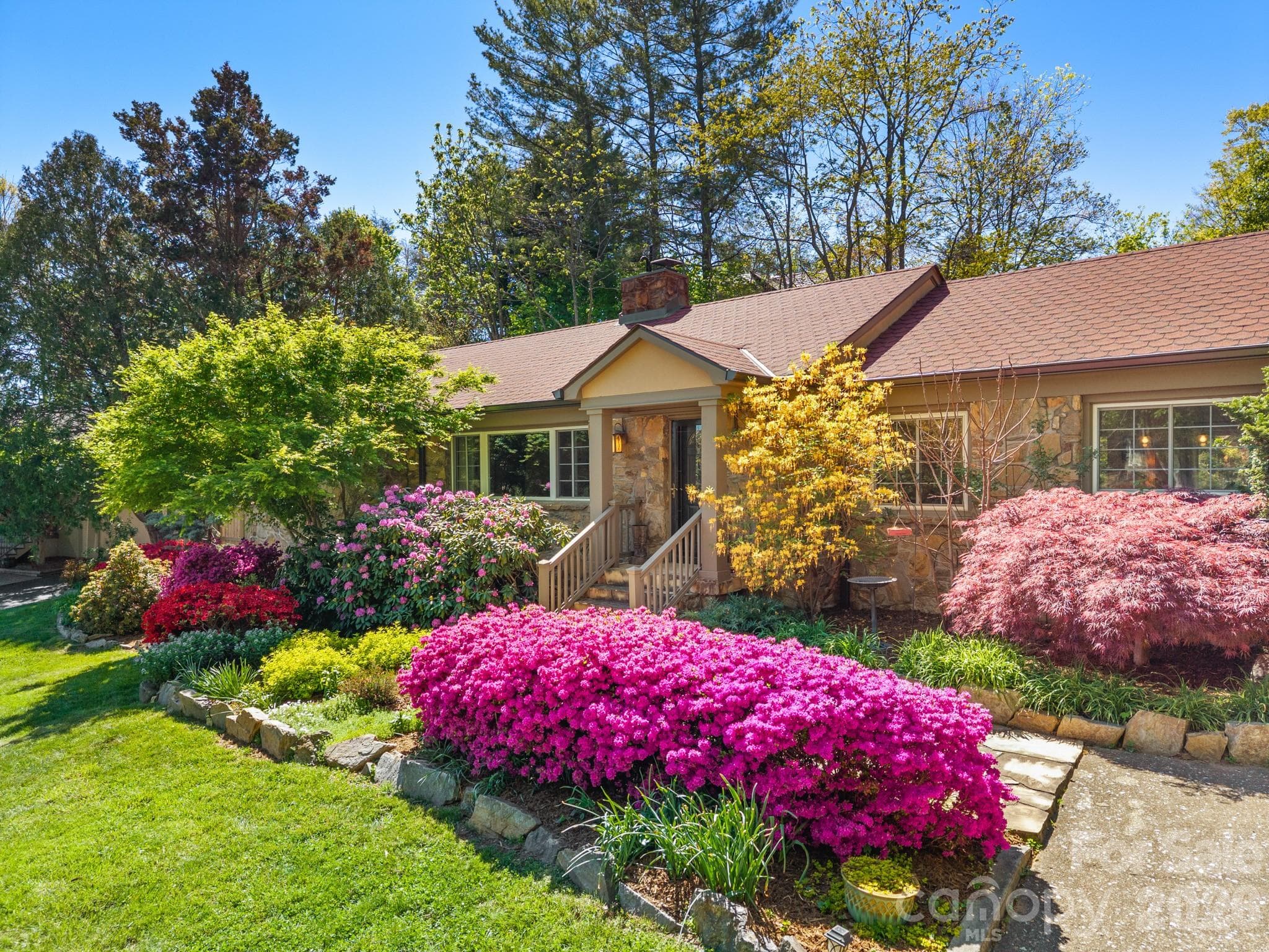 Single Family Residence at 43 Martindale Road, Asheville, photo 6 of 48