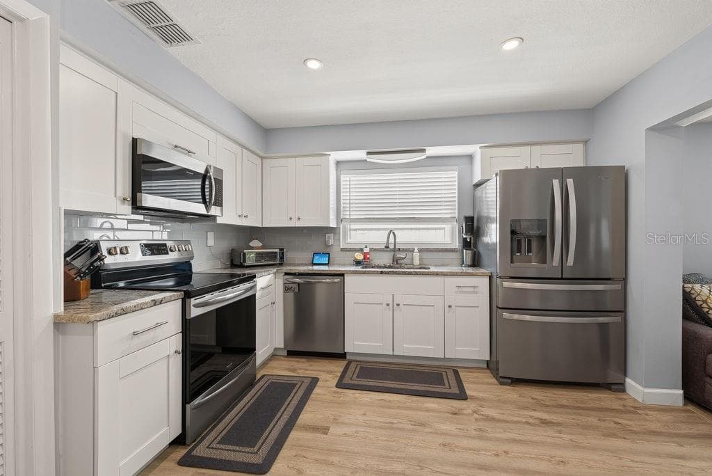 Single Family Residence at 2159 GREENBRIAR BLVD, CLEARWATER, photo 19 of 50