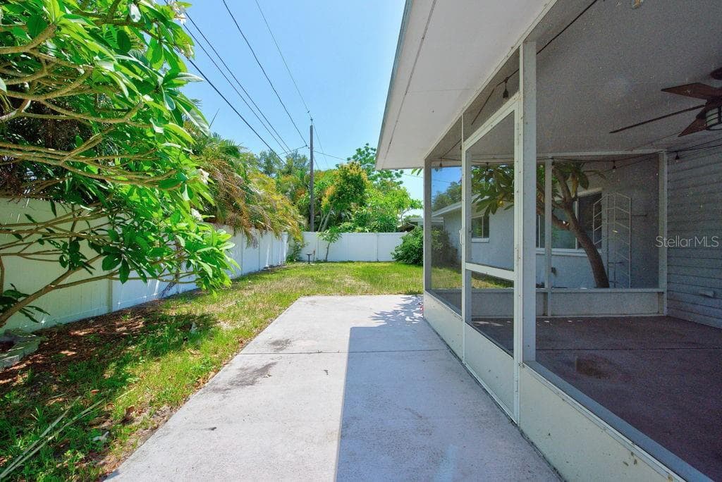 Single Family Residence at 2159 GREENBRIAR BLVD, CLEARWATER, photo 38 of 50