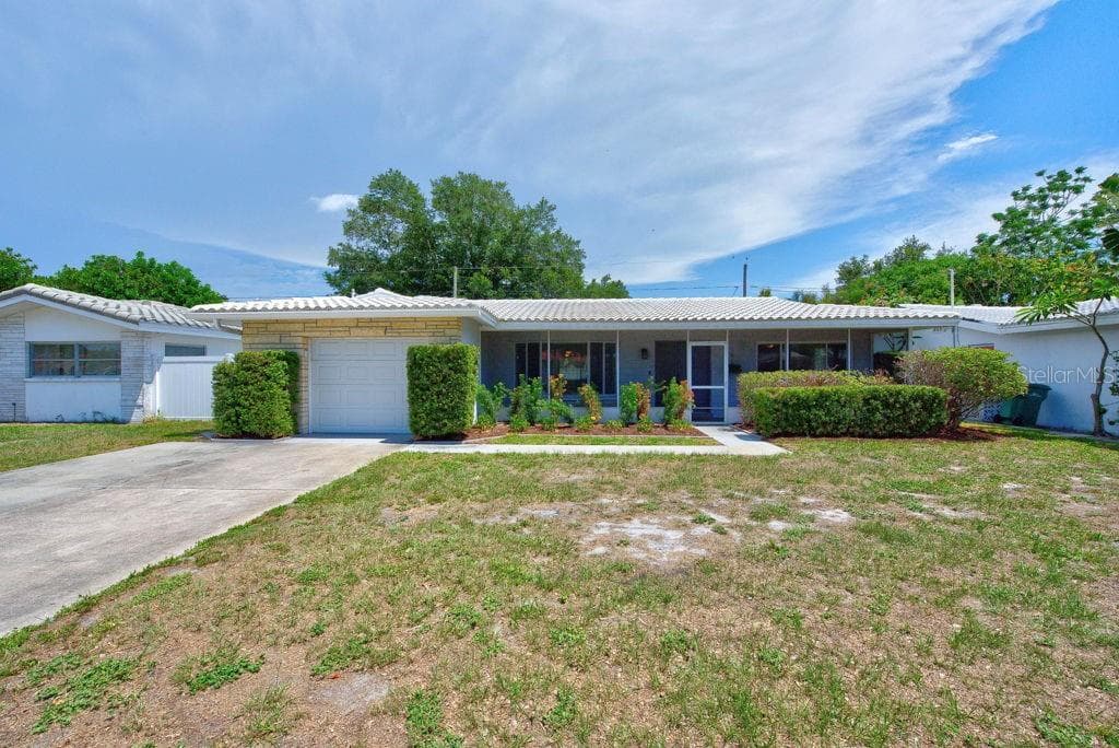 Single Family Residence at 2159 GREENBRIAR BLVD, CLEARWATER, photo 43 of 50