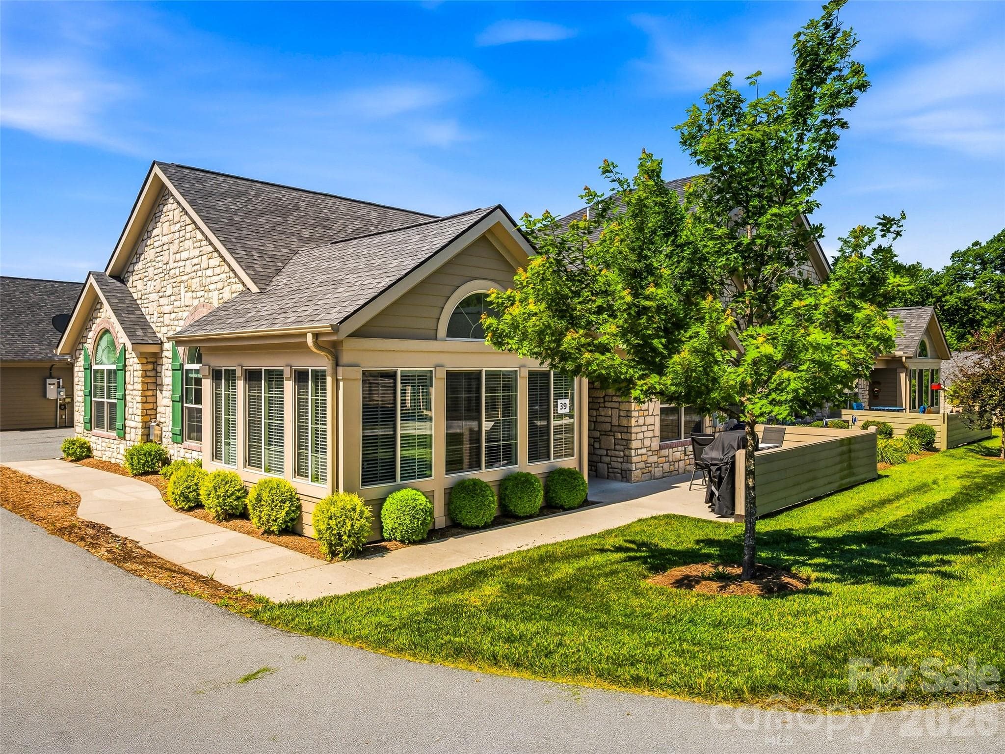Welcome to 39 Braeburn Way!! - 39 Braeburn Way, Flat Rock